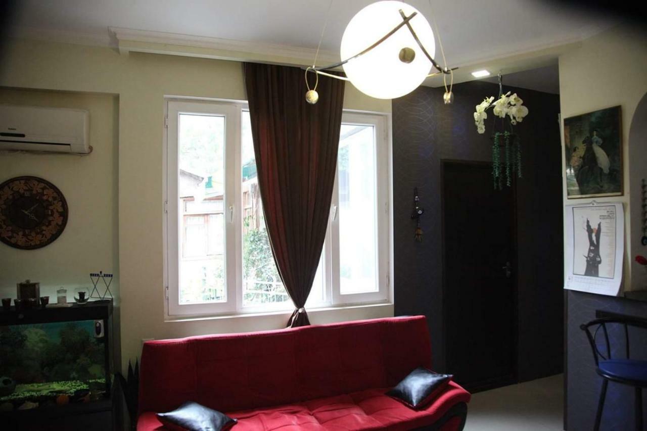 Guesthouse Different Tbilisi Exterior photo