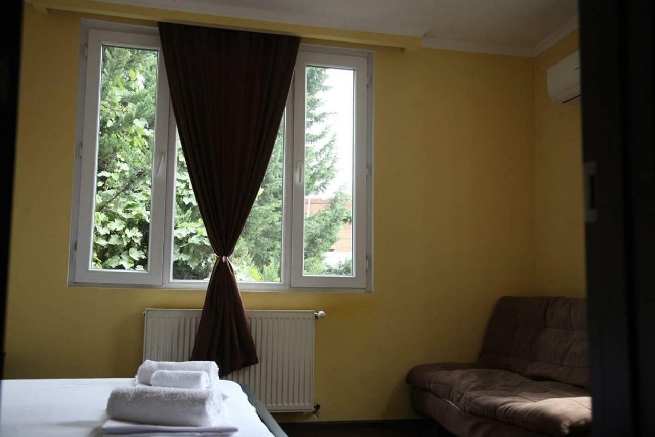 Guesthouse Different Tbilisi Exterior photo